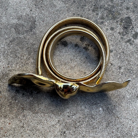 ACCESSOCRAFT NYC Gold Tone Omega Coil Chain Bow Belt Size SM main image 2